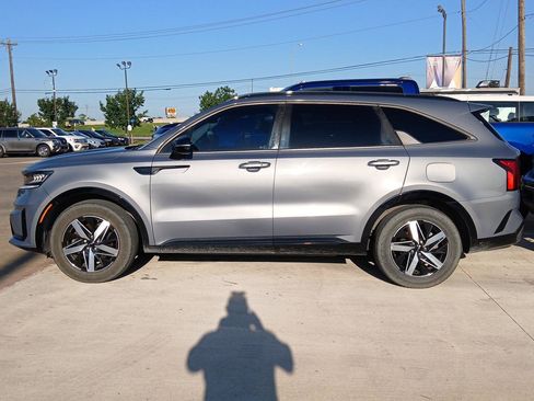 Used 2022 Kia Sorento S w/ Panoramic Sunroof Package FWD image 9