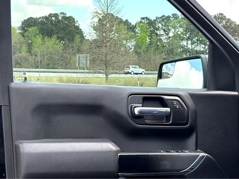 Used 2021 Chevrolet Silverado 1500 Custom Trail Boss w/ Midnight Edition image 9