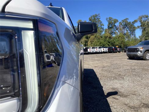 New 2026 GMC Sierra 1500 Elevation image 13