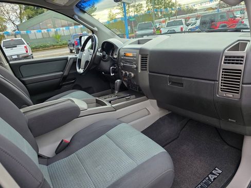Used 2004 Nissan Titan SE image 22