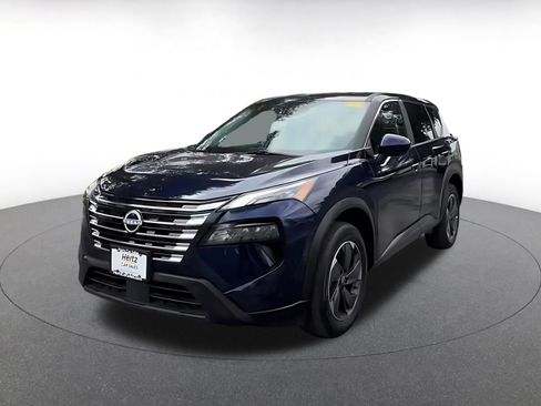 Used 2025 Nissan Rogue SV image 6