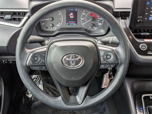 Used 2025 Toyota Corolla LE image 21