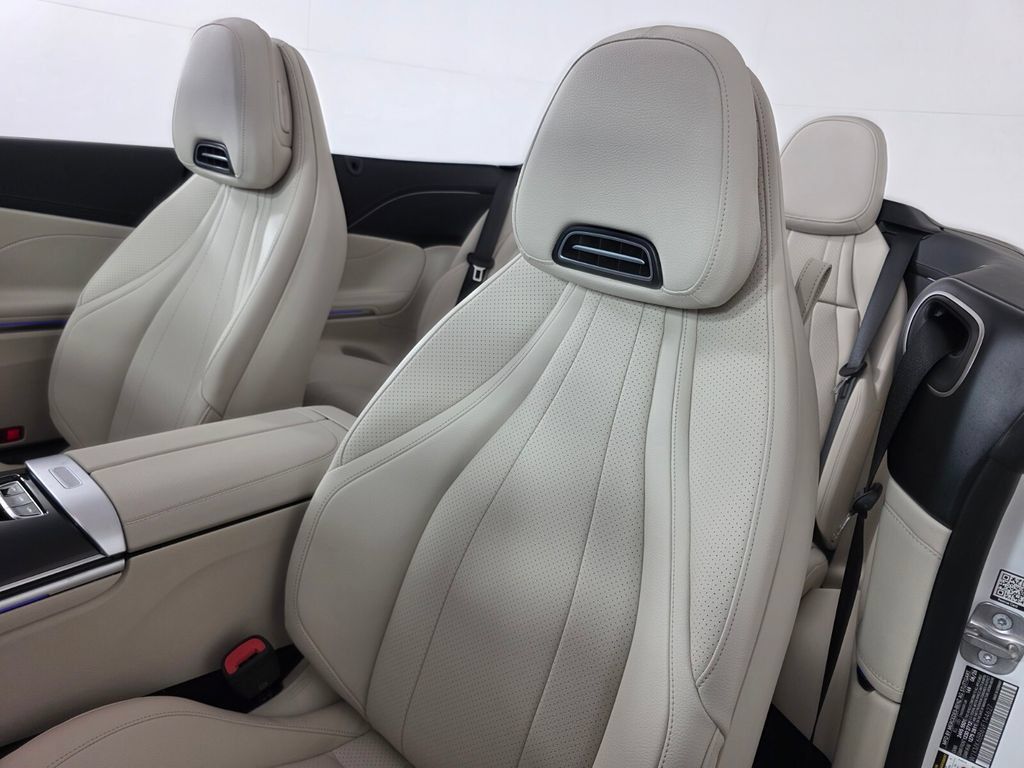 New 2027 Mercedes-Benz CLE 450 4MATIC Cabriolet image 12