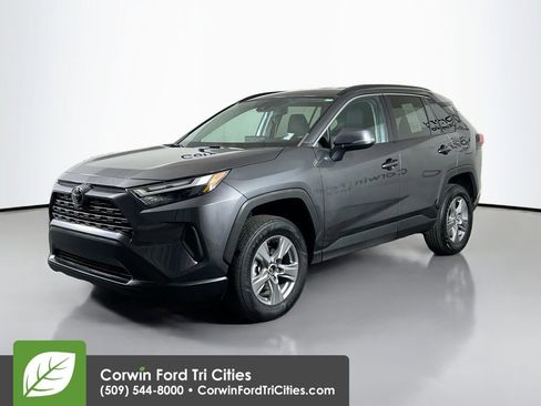 Used 2023 Toyota RAV4 XLE image 5