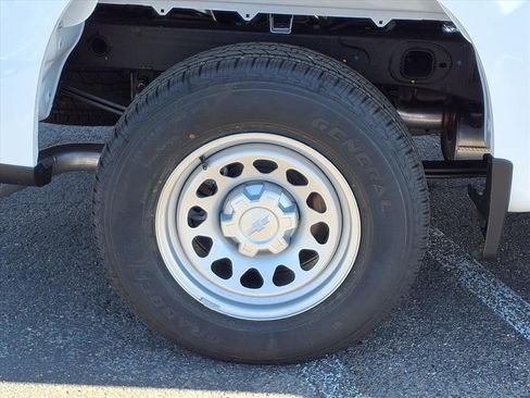 New 2026 Chevrolet Silverado 1500 W/T image 7