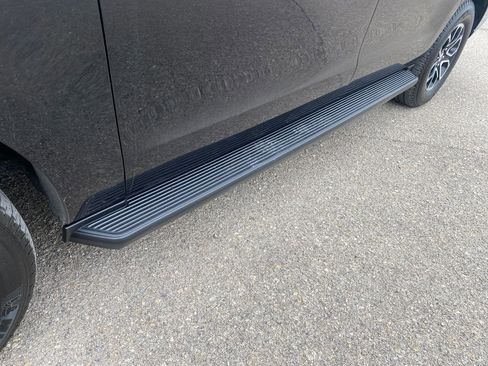 Used 2024 Ford Expedition Max XLT image 40