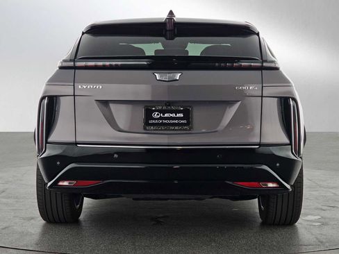 Used 2025 Cadillac Lyriq Luxury AWD/4WD image 4