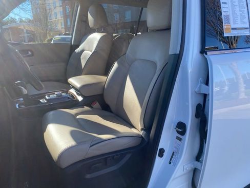 Used 2024 Nissan Armada SL w/ Captain's Chairs Package image 13