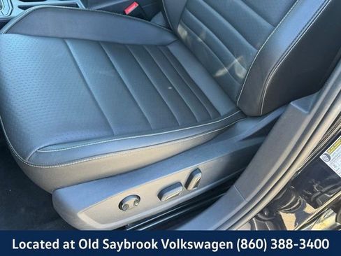 Used 2024 Volkswagen Jetta SE FWD image 29