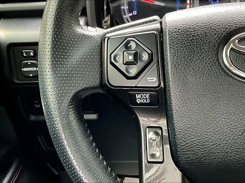 Certified 2017 Toyota 4Runner TRD Off-Road AWD/4WD image 22