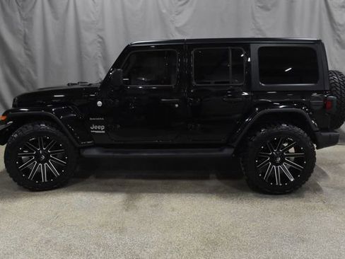 Used 2022 Jeep Wrangler Unlimited Sahara w/ Cold Weather Group image 6