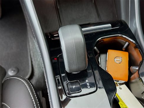 Used 2023 Volvo C40 P8 Recharge Plus image 17