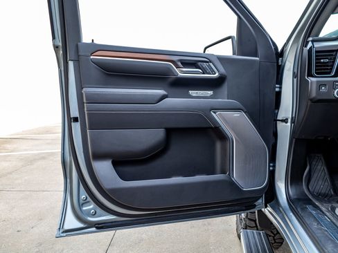 Used 2025 GMC Sierra 1500 Denali w/ Denali Reserve Package image 35