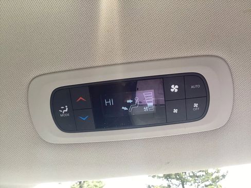 Used 2017 Chrysler Pacifica Touring-L Plus w/ Advanced Safetytec Group image 17