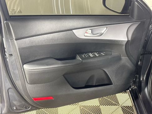 Certified 2022 Kia Forte LXS FWD image 10