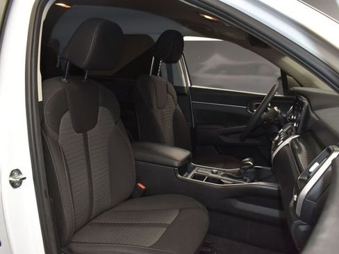 New 2025 Kia Sorento EX w/ Panoramic Sunroof Package AWD/4WD image 12