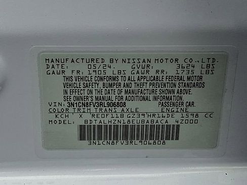 Used 2024 Nissan Versa SR FWD image 27
