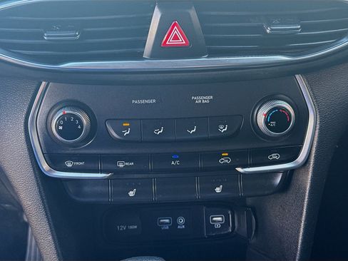 Used 2019 Hyundai Santa Fe SEL image 12