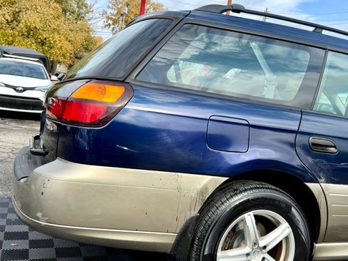 Used 2004 Subaru Outback Wagon image 14