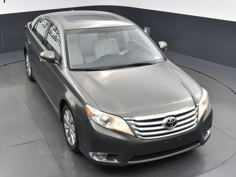 Used 2011 Toyota Avalon Limited FWD image 16