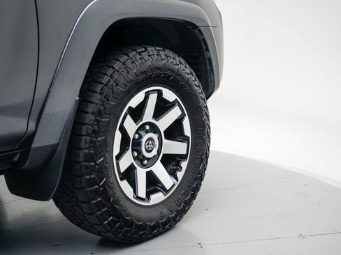 Used 2021 Toyota 4Runner TRD Off-Road Premium w/ Moonroof Package AWD/4WD image 13