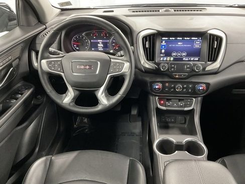 Used 2024 GMC Terrain SLT image 16