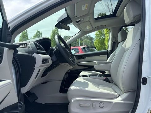 Used 2026 Honda Odyssey EX-L image 12