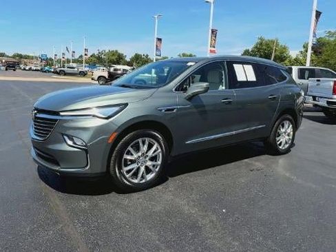 Certified 2023 Buick Enclave Essence w/ Experience Buick Package FWD image 4