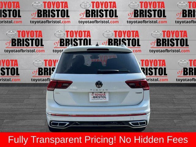 Used 2022 Volkswagen Tiguan SEL R-Line AWD/4WD image 4