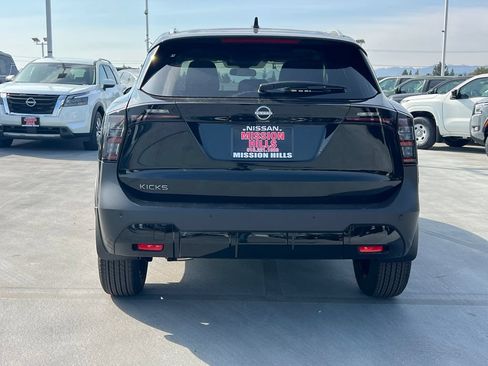 New 2026 Nissan Kicks SV w/ Interior Electronics Package FWD image 5