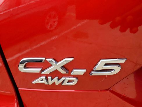 Used 2018 MAZDA CX-5 Touring w/ Preferred Equipment Package AWD/4WD image 5
