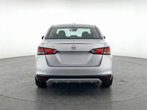 Used 2025 Nissan Versa SV image 7