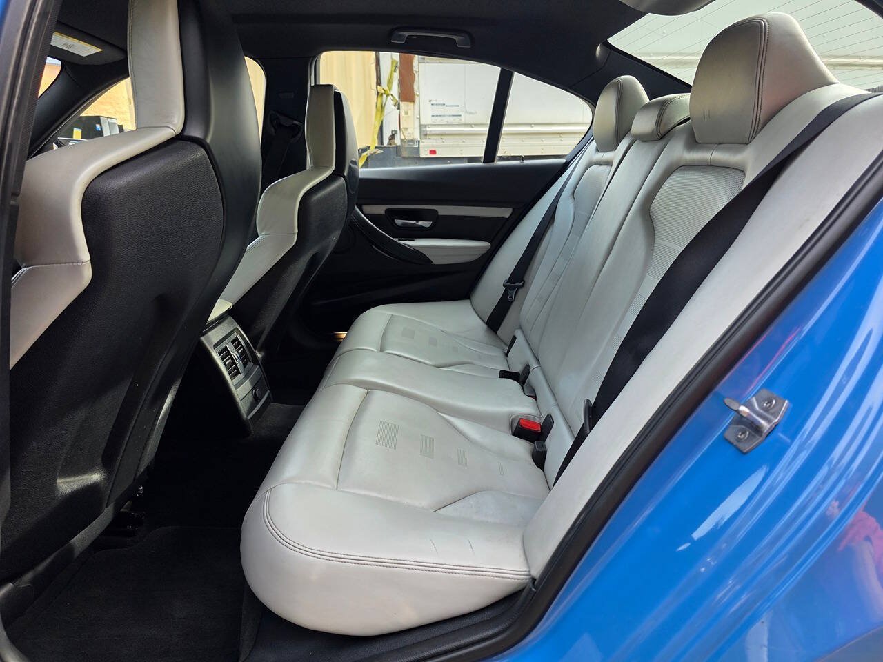 Used 2015 BMW M3 RWD image 29