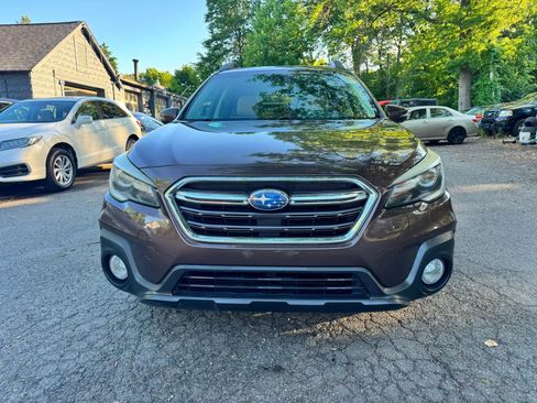 Used 2019 Subaru Outback 2.5i Limited w/ Popular Package #2 AWD/4WD image 2