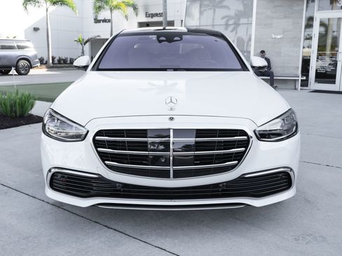 Used 2024 Mercedes-Benz S 580 4MATIC Sedan image 4
