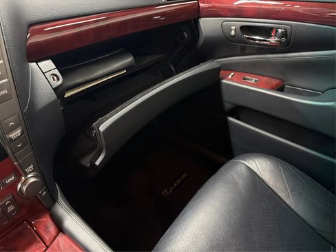 Used 2008 Lexus LS 460 RWD image 28