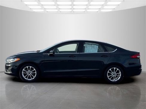 Used 2020 Ford Fusion SE image 4