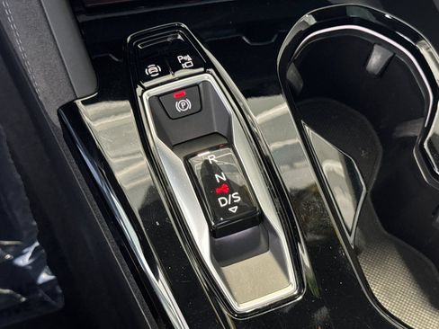 Used 2025 Audi SQ5 Premium Plus AWD/4WD image 24