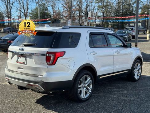 Used 2017 Ford Explorer XLT w/ Equipment Group 202A image 8