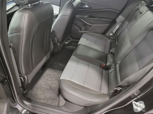 Used 2025 Chevrolet Trax LT w/ LT Convenience Package image 22