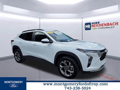 Used 2025 Chevrolet Trax LT