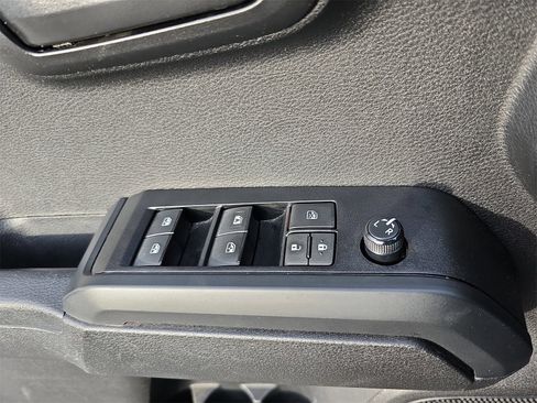 Used 2022 Toyota Tacoma SR image 30