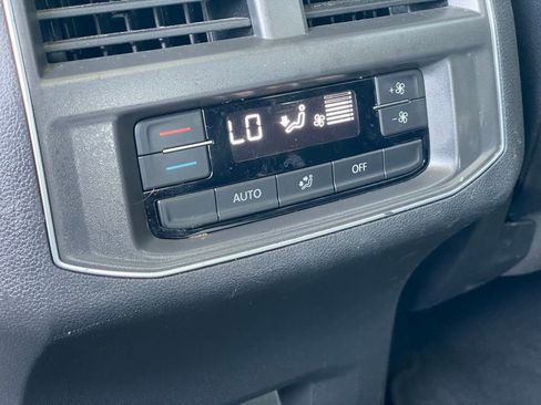 Used 2019 Volkswagen Atlas SE w/ Panoramic Sunroof Package image 8