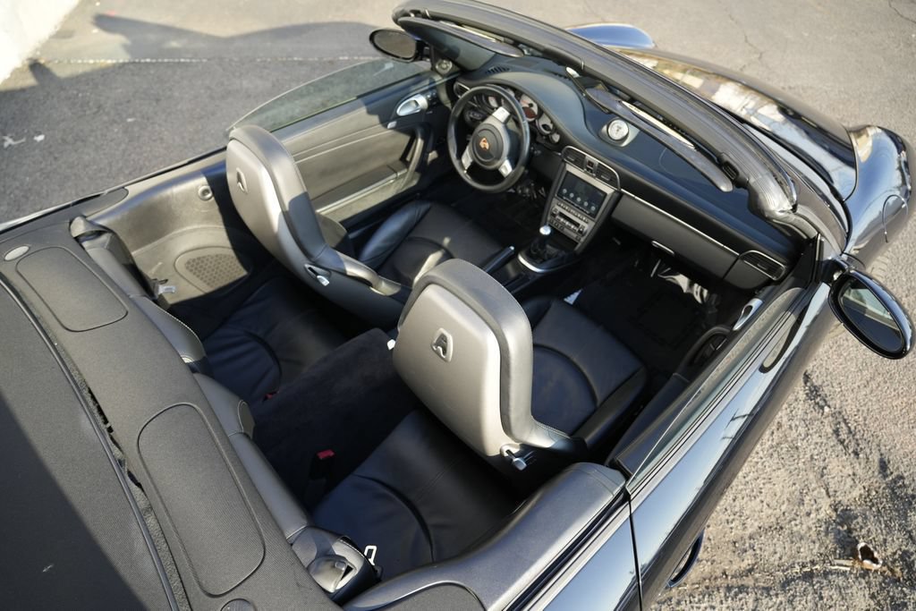 Used 2006 Porsche 911 Carrera S RWD image 14