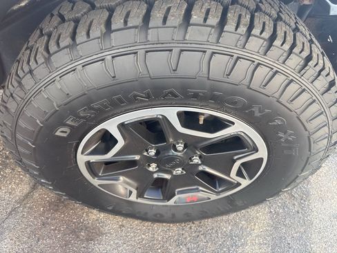 Used 2014 Jeep Wrangler Unlimited Rubicon AWD/4WD image 21