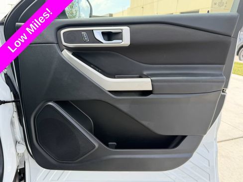 Used 2020 Ford Explorer XLT AWD/4WD image 13