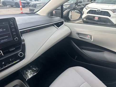 Used 2020 Toyota Corolla LE image 27