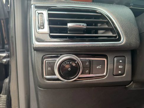 Used 2021 Lincoln Navigator L Reserve AWD/4WD image 24