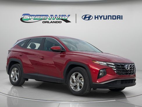 Used 2024 Hyundai Tucson SE FWD image 2