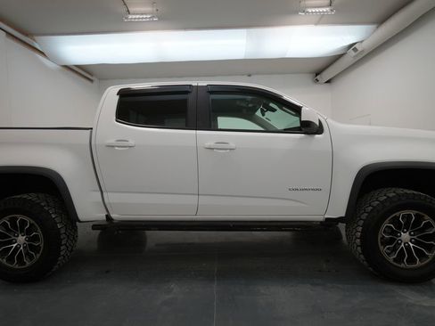Used 2018 Chevrolet Colorado ZR2 image 11